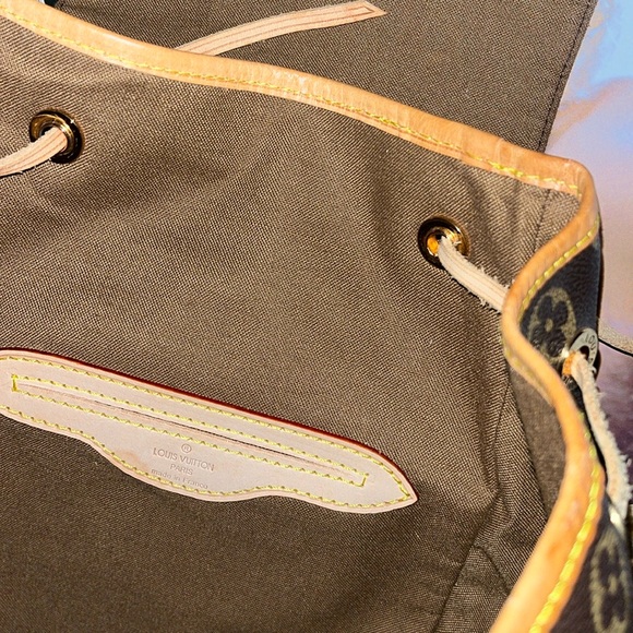 πΉπ€β’ 𫦠Louis Vuitton x GM x Lux for Thine Back Vibes - Picture 8 of 16